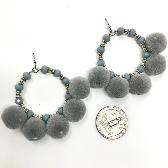 ❄️BOGO 50% OFF❄️ Pom Pom Hoop Earrings NWT - Picture 2 of 3